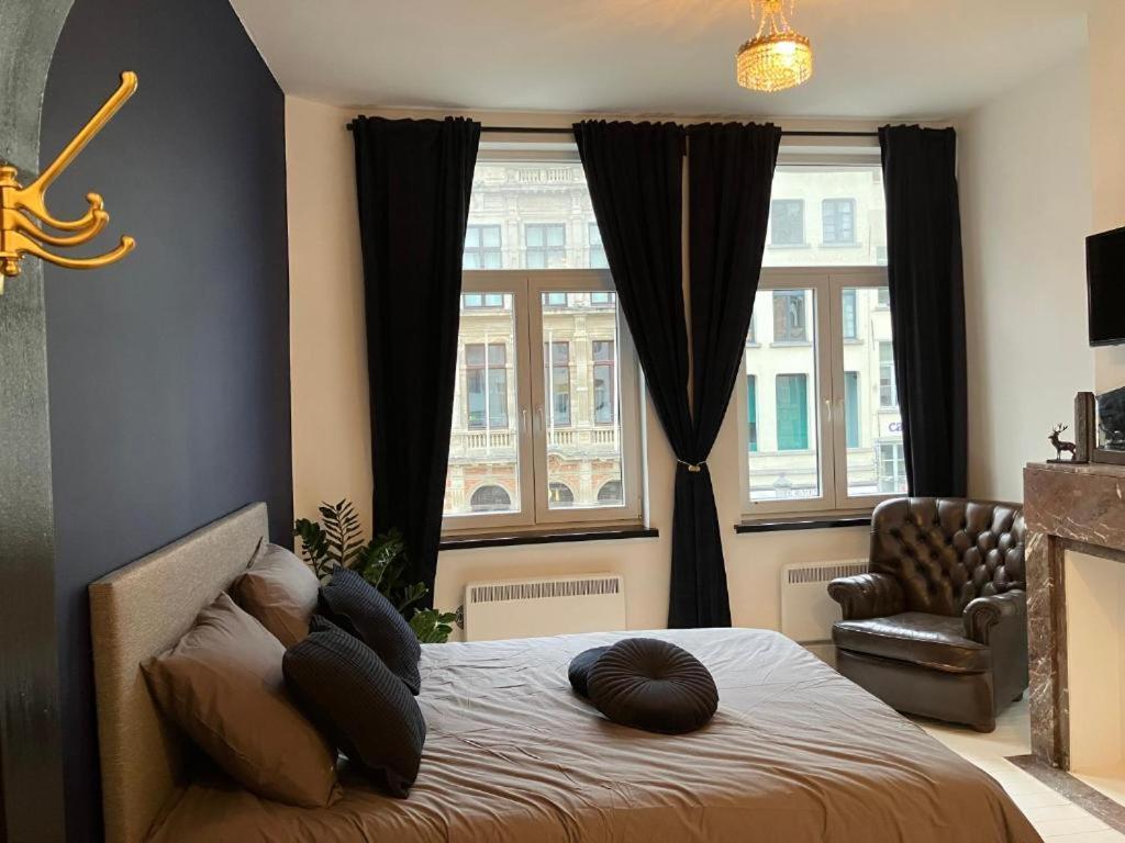 Living History - Suikernest Aparthotel Anvers Exterior foto